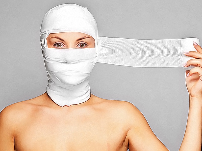 Можно ли делать пластическую операцию летом